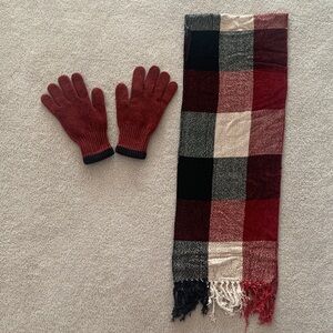 EUC chenille scarf & gloves set